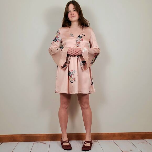 NWOT MNG Mango Floral Bell Sleeve Satin Dress Pink 4 - Picture 3 of 13